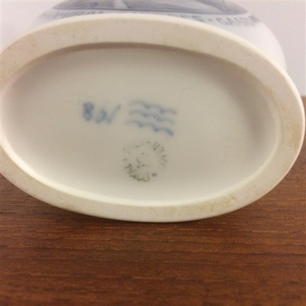 KongeligPorcelnRundskueVase-36